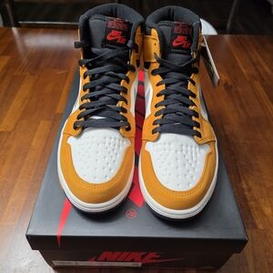 Jordan Sneakers in Orange and White